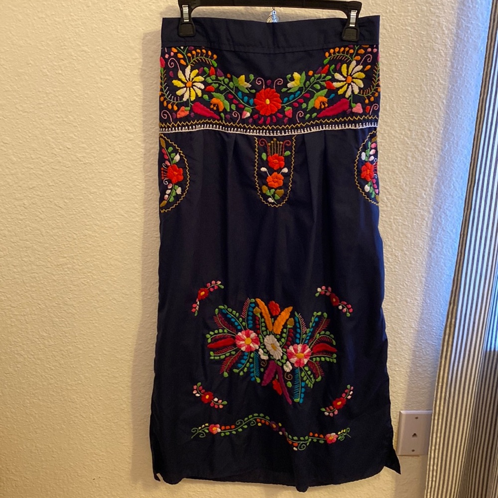 Small/medium Navy blue, maxi skirt.